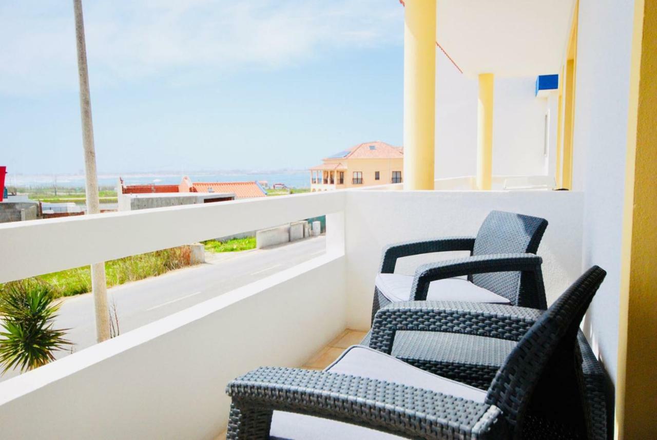 Catarina House - Baleal Beach, Balcony, Pool フェレル エクステリア 写真